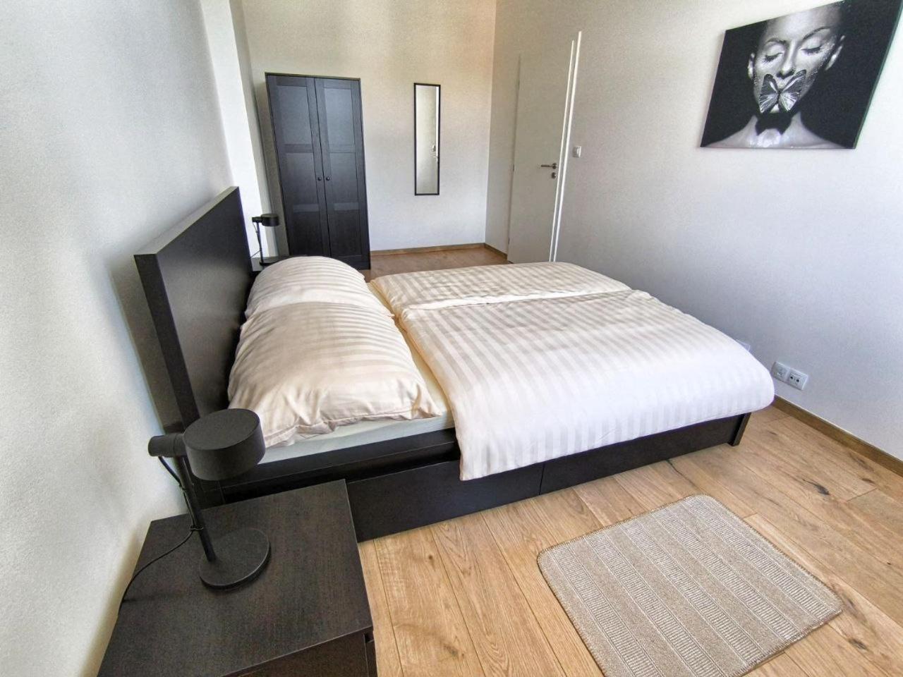 Isabel'S Suites Prague Exterior photo